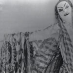 Lindsay Kemp Company (Solarisation), 1983, 22,5 x 30,7 cm, Silbergelatineabzug auf Barytpapier, Neg.-Nr. 3836 -6